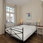 Haus Am Park 27 *